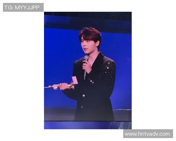 Paraboy荣获最具商业价值选手称号引发电竞圈热议与关注